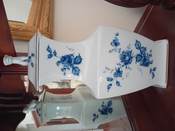 Chinese Blue and White Vista Alegre Portugal Urns - Picture 11 of 15